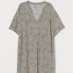 BH&M+ V-Neck Dress Light Beige/Black Patterned Size 10